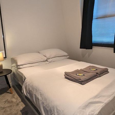 Charming & Quaint Old Compton Apartamento - Quiet Guests Only Allowed, No Parties Allowed, Over 25 Years Old Or Families ロンドン エクステリア 写真